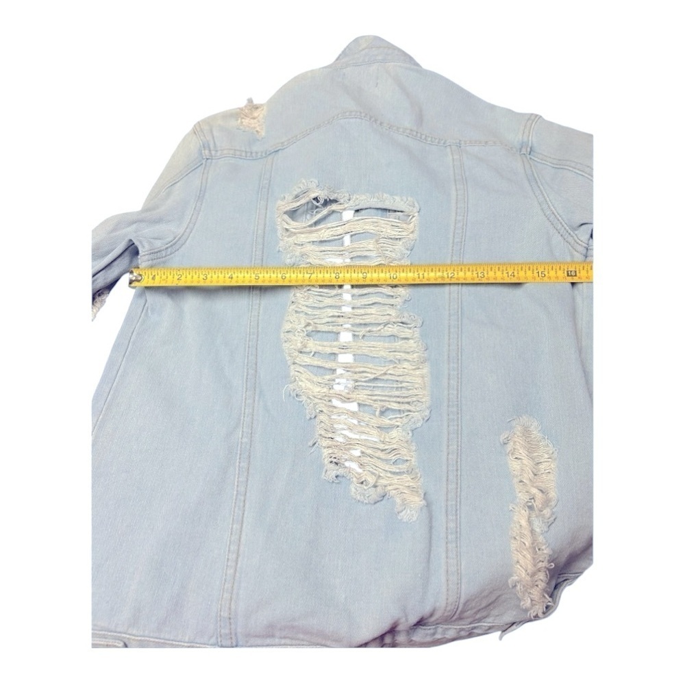 FASHION NOVA Distressed Light Blue Denim Jacket size XS oversized pre-loved - Picture 12 of 14